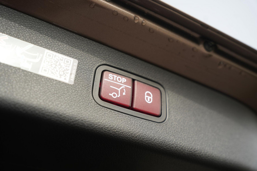 Mercedes-Benz E-Klasse All-Terrain 300 de 4MATIC All-Terrain Panoramadak Hyperscreen Adapt. Cruise Burmester HeadUp Luchtvering Trekhaak All Terrain