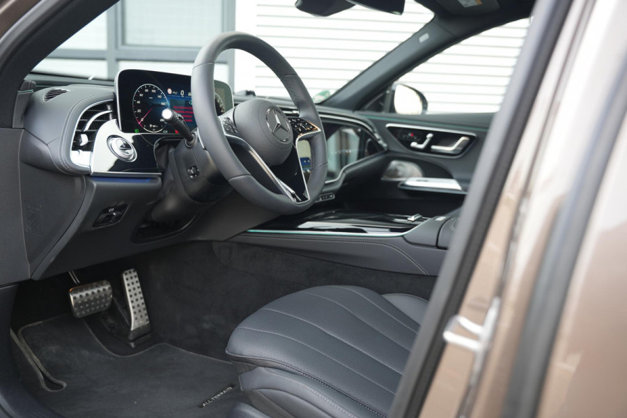 Mercedes-Benz E-Klasse All-Terrain 300 de 4MATIC All-Terrain Panoramadak Hyperscreen Adapt. Cruise Burmester HeadUp Luchtvering Trekhaak All Terrain
