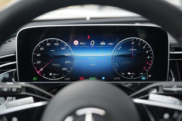 Mercedes-Benz E-Klasse All-Terrain 300 de 4MATIC All-Terrain Panoramadak Hyperscreen Adapt. Cruise Burmester HeadUp Luchtvering Trekhaak All Terrain