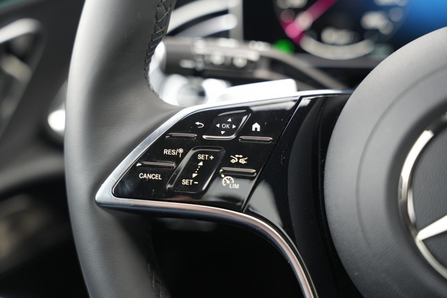 Mercedes-Benz E-Klasse All-Terrain 300 de 4MATIC All-Terrain Panoramadak Hyperscreen Adapt. Cruise Burmester HeadUp Luchtvering Trekhaak All Terrain