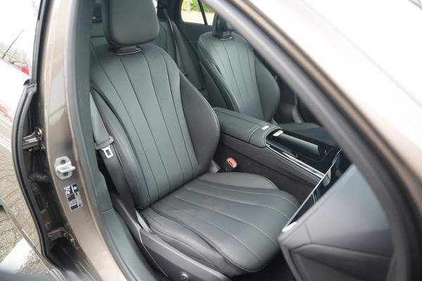 Mercedes-Benz E-Klasse All-Terrain 300 de 4MATIC All-Terrain Panoramadak Hyperscreen Adapt. Cruise Burmester HeadUp Luchtvering Trekhaak All Terrain