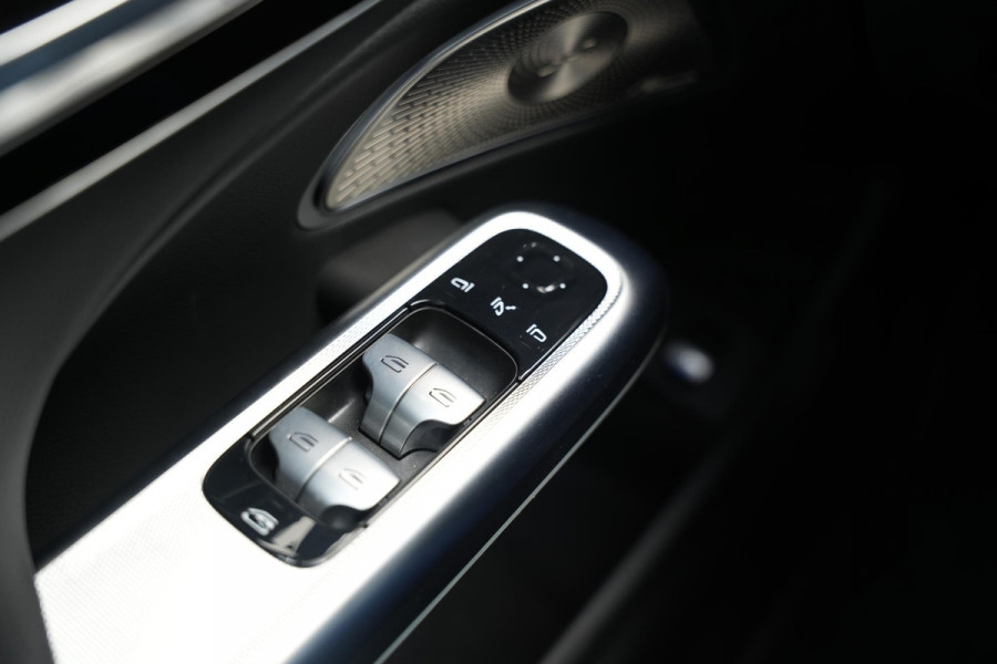 Mercedes-Benz E-Klasse All-Terrain 300 de 4MATIC All-Terrain Panoramadak Hyperscreen Adapt. Cruise Burmester HeadUp Luchtvering Trekhaak All Terrain