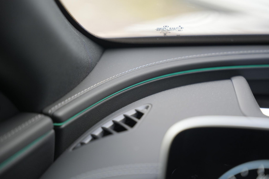 Mercedes-Benz E-Klasse All-Terrain 300 de 4MATIC All-Terrain Panoramadak Hyperscreen Adapt. Cruise Burmester HeadUp Luchtvering Trekhaak All Terrain