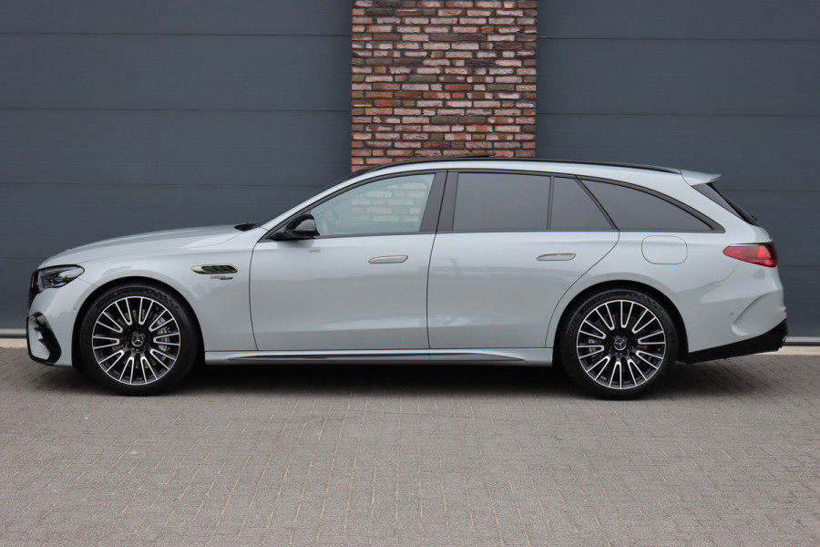 Mercedes-Benz E-Klasse Estate AMG 53 4MATIC+ Premium+ | Hyperscreen | Achterasbesturing | Distronic+ | Stoelventilatie | Trekhaak | 3D-Display | Panoramadak | Digital Light | Burmester | HUD |