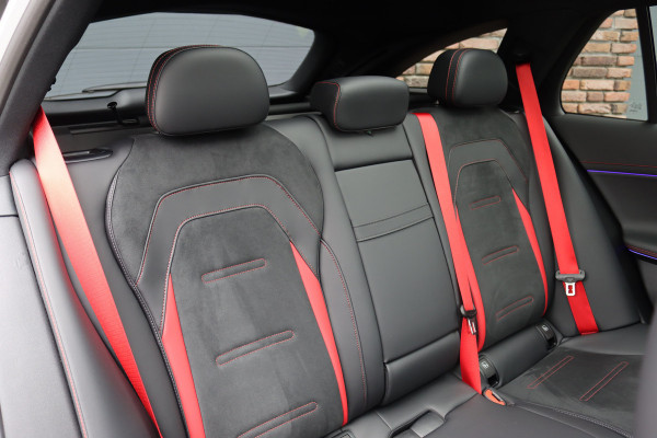 Mercedes-Benz E-Klasse Estate AMG 53 4MATIC+ Premium+ | Hyperscreen | Achterasbesturing | Distronic+ | Stoelventilatie | Trekhaak | 3D-Display | Panoramadak | Digital Light | Burmester | HUD |