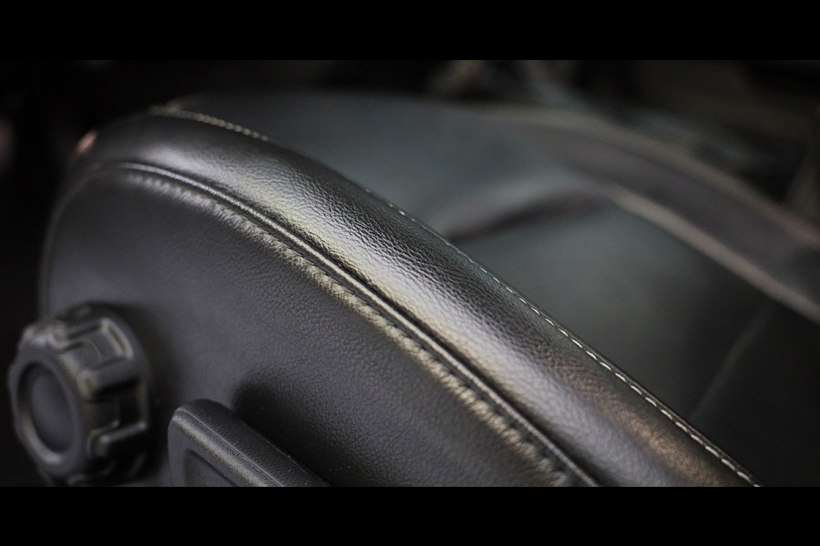 Jeep Wrangler Unlimited 4xe 380 Sahara / 360 Camera / Leder / Navi / Ecc / Elek Pakket / Led / Pdc / 18 Inch / TOPSTAAT