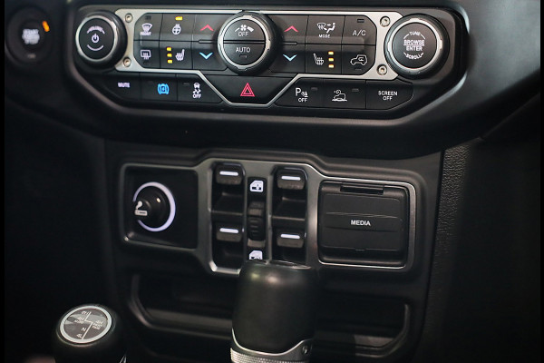 Jeep Wrangler Unlimited 4xe 380 Sahara / 360 Camera / Leder / Navi / Ecc / Elek Pakket / Led / Pdc / 18 Inch / TOPSTAAT