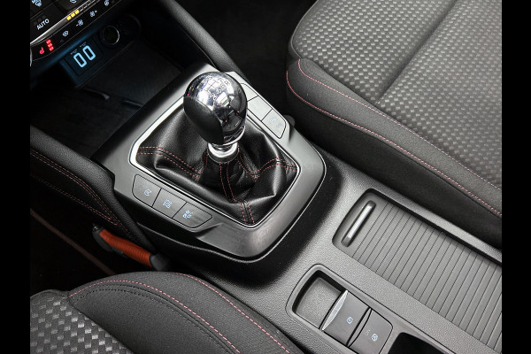 Ford FOCUS Wagon 1.0 EcoBoost Hybrid ST Line X Business (PANORAMADAK, STOEL-/STUURVERWARMING, CAMERA, CARPLAY, 1e EIGENAAR)