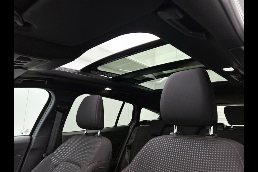Ford FOCUS Wagon 1.0 EcoBoost Hybrid ST Line X Business (PANORAMADAK, STOEL-/STUURVERWARMING, CAMERA, CARPLAY, 1e EIGENAAR)