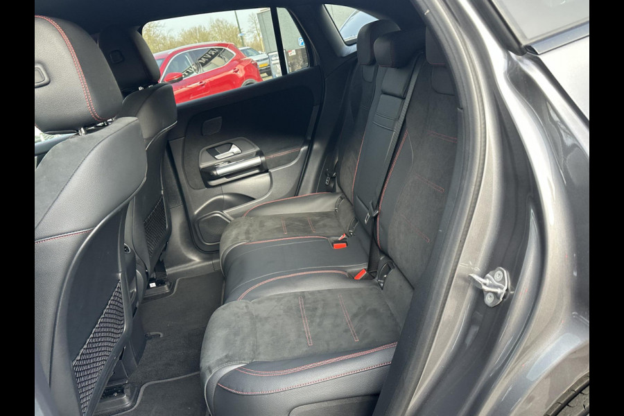 Mercedes-Benz EQA 250+ AMG Line 71 kWh SOH 98% | 15.000 KM !! UNIEKE KM-STAND | BOMVOLLE AUTO| | ELEKTRISCHE STOELEN MET GEHEUGEN | SFEERVERLICHTING | ELEKTRISCHE TREKHAAK | 360 CAMERA | RIJKLAAR GELEVERD MET 12 MND BOVAG GARANTIE