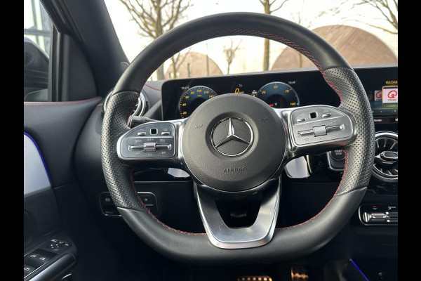 Mercedes-Benz EQA 250+ AMG Line 71 kWh SOH 98% | 15.000 KM !! UNIEKE KM-STAND | BOMVOLLE AUTO| | ELEKTRISCHE STOELEN MET GEHEUGEN | SFEERVERLICHTING | ELEKTRISCHE TREKHAAK | 360 CAMERA | RIJKLAAR GELEVERD MET 12 MND BOVAG GARANTIE