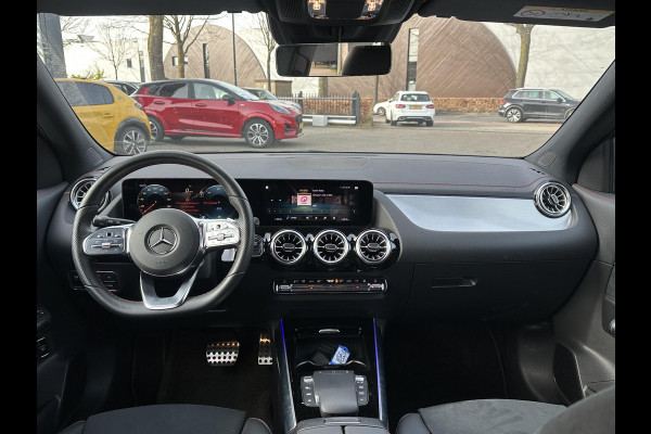 Mercedes-Benz EQA 250+ AMG Line 71 kWh SOH 98% | 15.000 KM !! UNIEKE KM-STAND | BOMVOLLE AUTO| | ELEKTRISCHE STOELEN MET GEHEUGEN | SFEERVERLICHTING | ELEKTRISCHE TREKHAAK | 360 CAMERA | RIJKLAAR GELEVERD MET 12 MND BOVAG GARANTIE