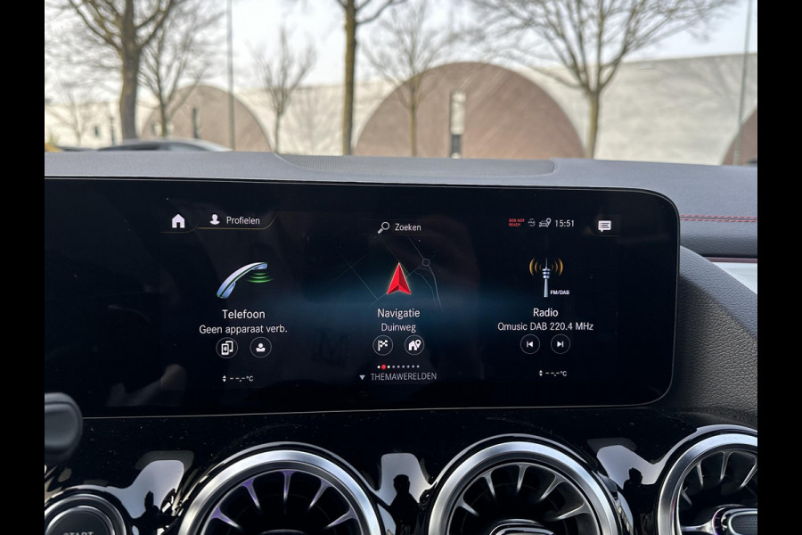 Mercedes-Benz EQA 250+ AMG Line 71 kWh SOH 98% | 15.000 KM !! UNIEKE KM-STAND | BOMVOLLE AUTO| | ELEKTRISCHE STOELEN MET GEHEUGEN | SFEERVERLICHTING | ELEKTRISCHE TREKHAAK | 360 CAMERA | RIJKLAAR GELEVERD MET 12 MND BOVAG GARANTIE