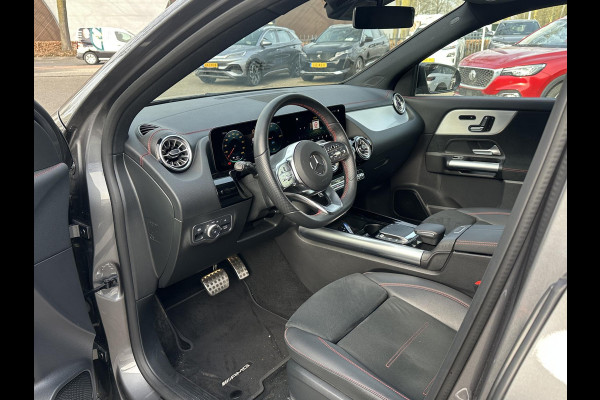 Mercedes-Benz EQA 250+ AMG Line 71 kWh SOH 98% | 15.000 KM !! UNIEKE KM-STAND | BOMVOLLE AUTO| | ELEKTRISCHE STOELEN MET GEHEUGEN | SFEERVERLICHTING | ELEKTRISCHE TREKHAAK | 360 CAMERA | RIJKLAAR GELEVERD MET 12 MND BOVAG GARANTIE