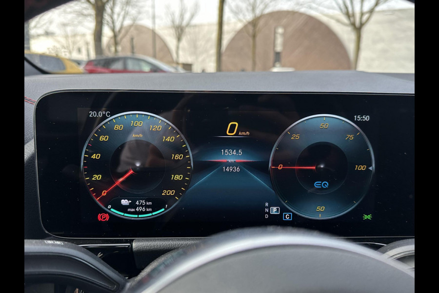 Mercedes-Benz EQA 250+ AMG Line 71 kWh SOH 98% | 15.000 KM !! UNIEKE KM-STAND | BOMVOLLE AUTO| | ELEKTRISCHE STOELEN MET GEHEUGEN | SFEERVERLICHTING | ELEKTRISCHE TREKHAAK | 360 CAMERA | RIJKLAAR GELEVERD MET 12 MND BOVAG GARANTIE