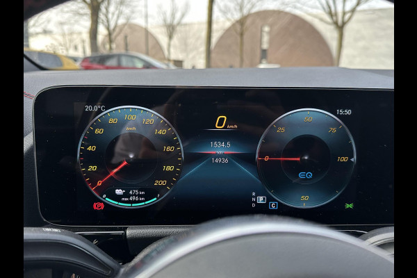 Mercedes-Benz EQA 250+ AMG Line 71 kWh SOH 98% | 15.000 KM !! UNIEKE KM-STAND | BOMVOLLE AUTO| | ELEKTRISCHE STOELEN MET GEHEUGEN | SFEERVERLICHTING | ELEKTRISCHE TREKHAAK | 360 CAMERA | RIJKLAAR GELEVERD MET 12 MND BOVAG GARANTIE