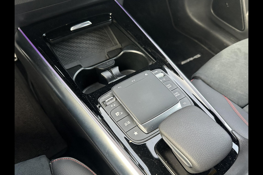 Mercedes-Benz EQA 250+ AMG Line 71 kWh SOH 98% | 15.000 KM !! UNIEKE KM-STAND | BOMVOLLE AUTO| | ELEKTRISCHE STOELEN MET GEHEUGEN | SFEERVERLICHTING | ELEKTRISCHE TREKHAAK | 360 CAMERA | RIJKLAAR GELEVERD MET 12 MND BOVAG GARANTIE