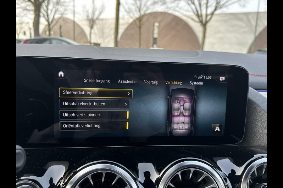 Mercedes-Benz EQA 250+ AMG Line 71 kWh SOH 98% | 15.000 KM !! UNIEKE KM-STAND | BOMVOLLE AUTO| | ELEKTRISCHE STOELEN MET GEHEUGEN | SFEERVERLICHTING | ELEKTRISCHE TREKHAAK | 360 CAMERA | RIJKLAAR GELEVERD MET 12 MND BOVAG GARANTIE