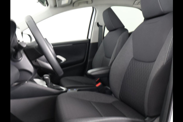 Toyota Yaris 1.5 Hybrid Active Sport | Apple Carplay & AndroidAUTO | 15"Lichtmetalen velgen | Privacy Glass |