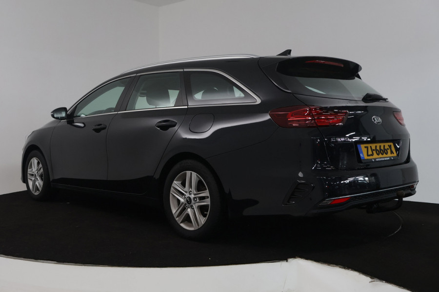Kia Ceed Sportswagon 1.0 T-GDi DynamicLine (TREKHAAK, SENSOREN, CARPLAY, LANE-ASSIST, CRUISE CONTROL, NAVIGATIE)