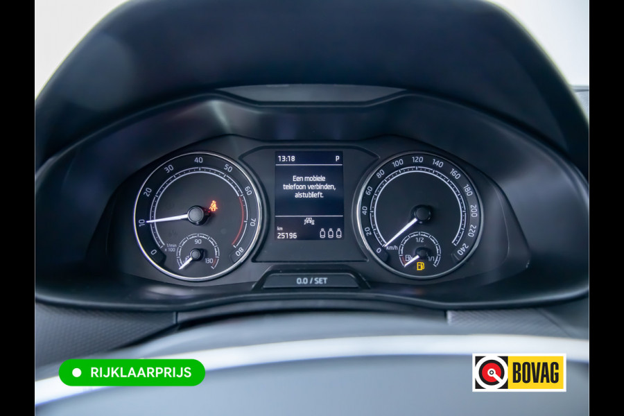 Škoda SCALA 1.0 TSI Ambition Comfort AUT. 110 PK Stoel- en stuurverwarming , Climate control , Apple Carplay, Android auto, PDC achter All season banden