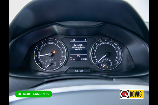 Škoda SCALA 1.0 TSI Ambition Comfort AUT. 110 PK Stoel- en stuurverwarming , Climate control , Apple Carplay, Android auto, PDC achter All season banden
