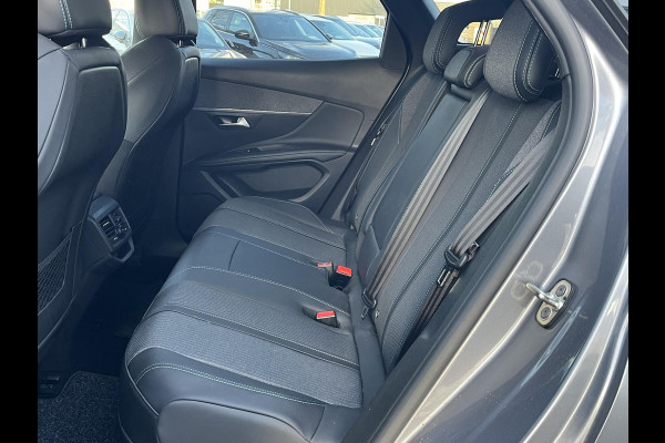 Peugeot 3008 1.6 HYbrid 225 Allure Pack Business VAN €25.900,- NU VOOR SLECHTS €22.877,- Uw LENTEVOORDEEL €3.023,- |15.000 KM | UNIEKE KM-STAND | PLUG-IN HYBRIDE | PANORAMADAK | FOCAL AUDIO | ADAPTIEVE CRUISE | LEREN BEKLEDING | RIJKLAAR GELEVERD INCL. 12 MND BOVAG GARANTIE
