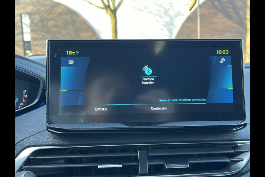 Peugeot 3008 1.6 HYbrid 225 Allure Pack Business VAN €25.900,- NU VOOR SLECHTS €22.877,- Uw LENTEVOORDEEL €3.023,- |15.000 KM | UNIEKE KM-STAND | PLUG-IN HYBRIDE | PANORAMADAK | FOCAL AUDIO | ADAPTIEVE CRUISE | LEREN BEKLEDING | RIJKLAAR GELEVERD INCL. 12 MND BOVAG GARANTIE