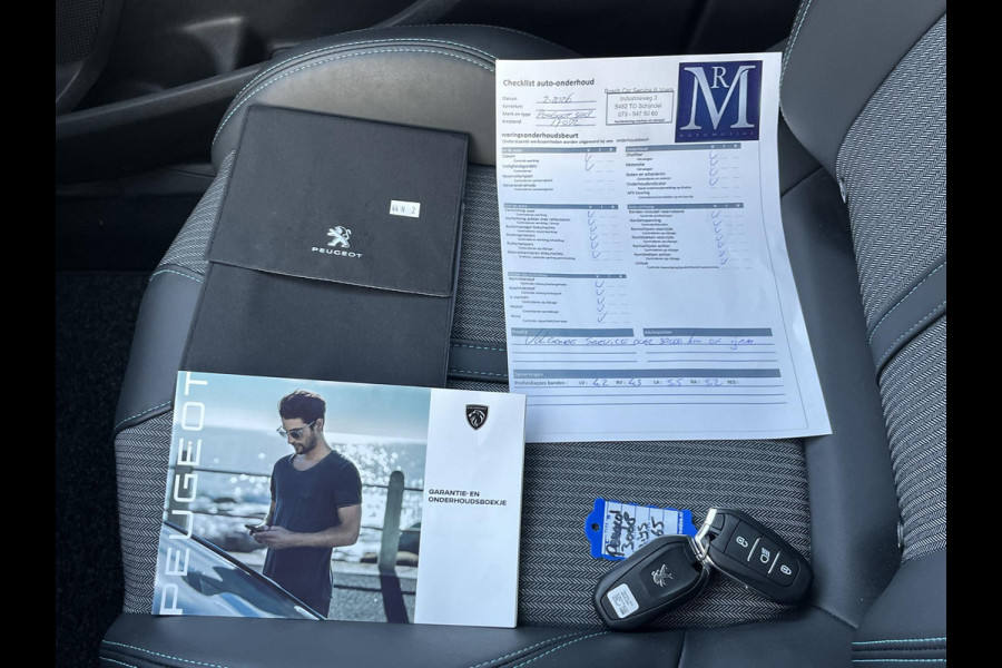 Peugeot 3008 1.6 HYbrid 225 Allure Pack Business VAN €25.900,- NU VOOR SLECHTS €22.877,- Uw LENTEVOORDEEL €3.023,- |15.000 KM | UNIEKE KM-STAND | PLUG-IN HYBRIDE | PANORAMADAK | FOCAL AUDIO | ADAPTIEVE CRUISE | LEREN BEKLEDING | RIJKLAAR GELEVERD INCL. 12 MND BOVAG GARANTIE