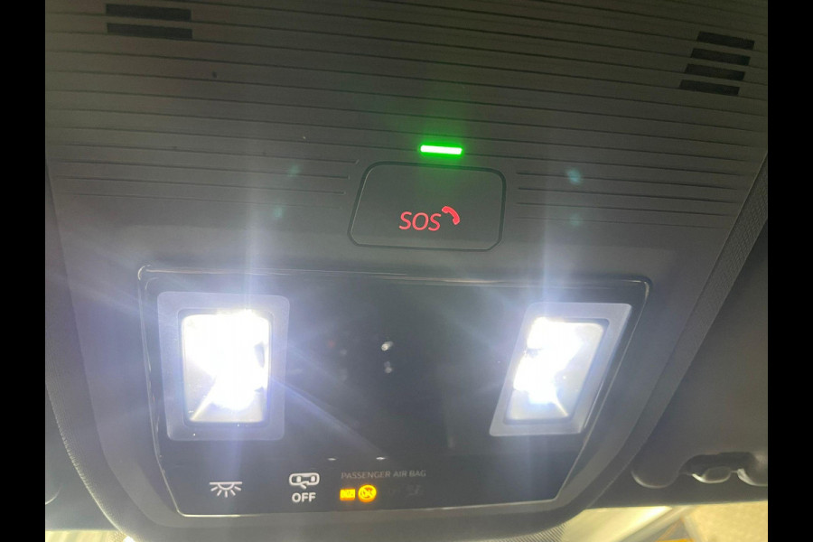 Volkswagen ID.3 Pro 58 kWh Navigatie Apple Carplay/Android Auto Parkeersensoren Adaptive Cruise Control Stoel- en stuurverwarming Lichtmetalen velgen Climate Control