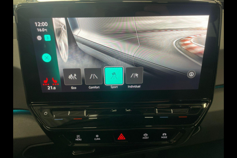 Volkswagen ID.3 Pro 58 kWh Navigatie Apple Carplay/Android Auto Parkeersensoren Adaptive Cruise Control Stoel- en stuurverwarming Lichtmetalen velgen Climate Control