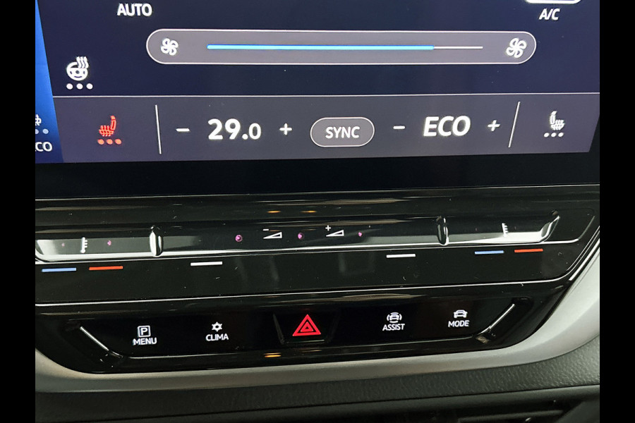 Volkswagen ID.4 First 77 kWh (NAVIGATIE, CAMERA, PARKEERSENSOREN, STOELVERWARMING, 1e EIGENAAR)