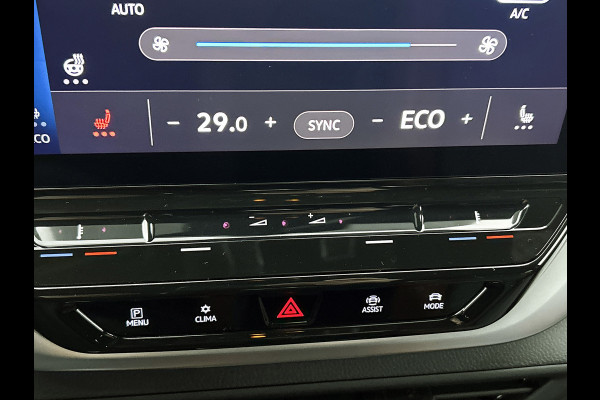 Volkswagen ID.4 First 77 kWh (NAVIGATIE, CAMERA, PARKEERSENSOREN, STOELVERWARMING, 1e EIGENAAR)