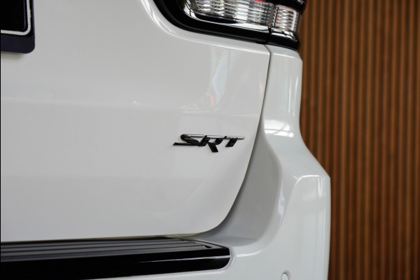 Jeep Grand Cherokee 6.4 Hemi SRT 3000km!! Carbon-Design SRT-Design-Paket Sportstoelen