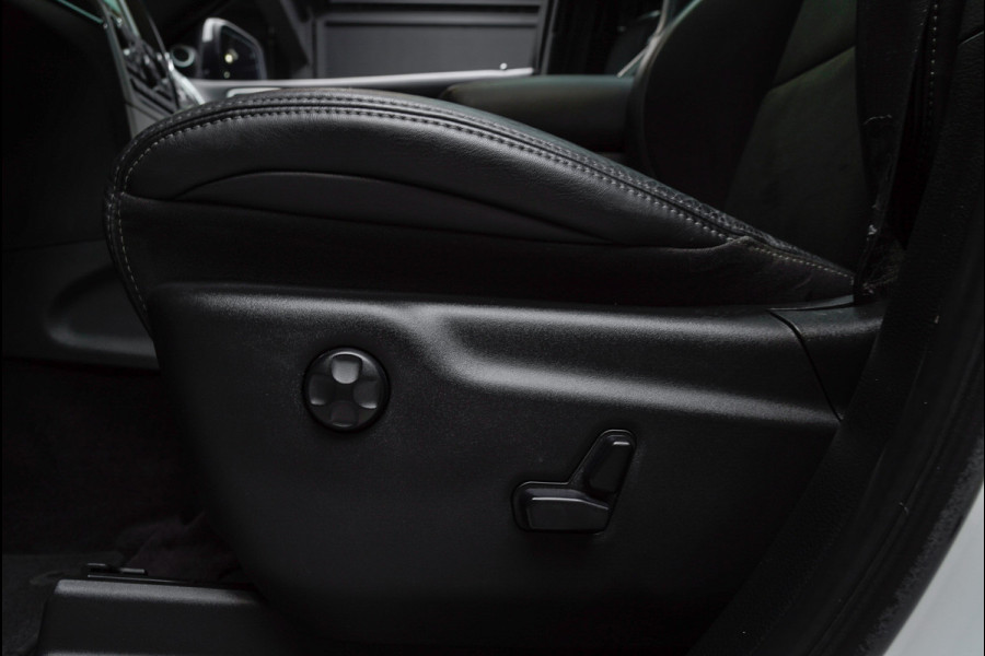 Jeep Grand Cherokee 6.4 Hemi SRT 3000km!! Carbon-Design SRT-Design-Paket Sportstoelen