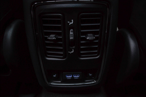 Jeep Grand Cherokee 6.4 Hemi SRT 3000km!! Carbon-Design SRT-Design-Paket Sportstoelen