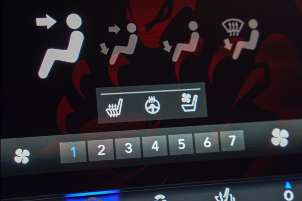 Jeep Grand Cherokee 6.4 Hemi SRT 3000km!! Carbon-Design SRT-Design-Paket Sportstoelen