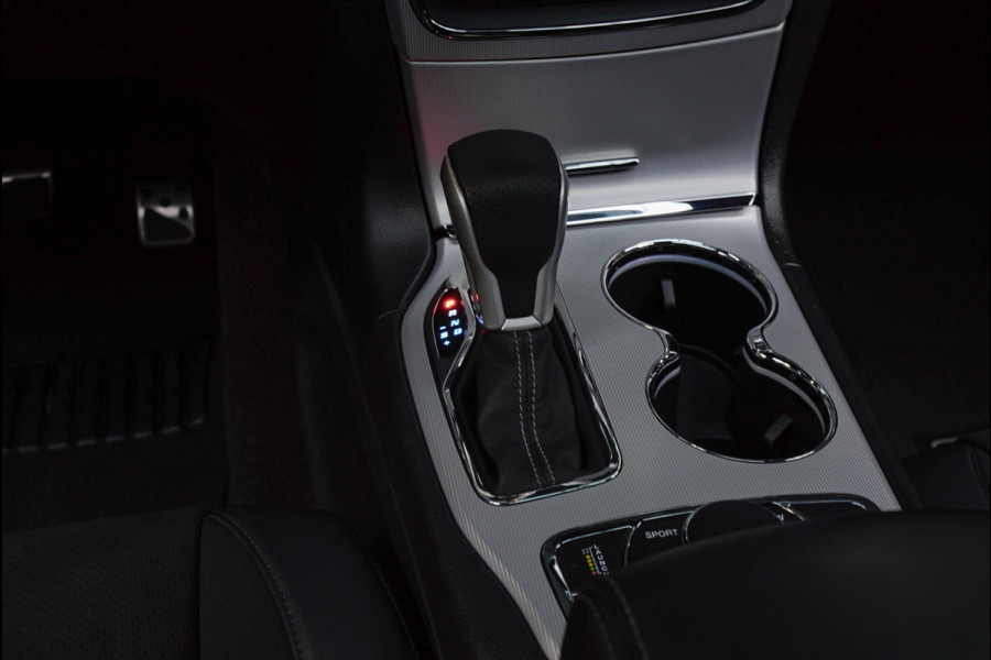 Jeep Grand Cherokee 6.4 Hemi SRT 3000km!! Carbon-Design SRT-Design-Paket Sportstoelen