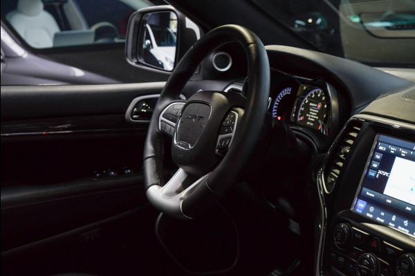 Jeep Grand Cherokee 6.4 Hemi SRT 3000km!! Carbon-Design SRT-Design-Paket Sportstoelen