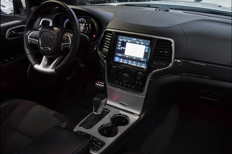 Jeep Grand Cherokee 6.4 Hemi SRT 3000km!! Carbon-Design SRT-Design-Paket Sportstoelen