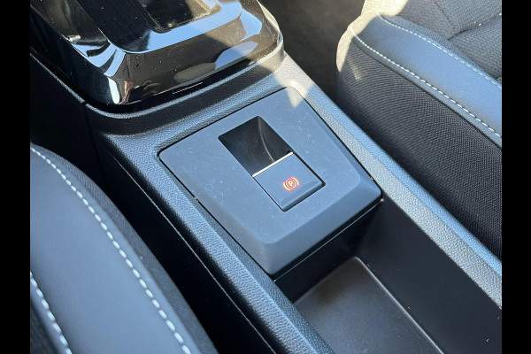 Citroën C3 Aircross 1.2 Hybrid 145pk Max VAN € 29.900,- VOOR € 27.440,- UW LENTEVOORDEEL € 2.460,-! | STOEL + STUURWIELVERWARMING | WINTERPAKKET | CAMERA | HEAD-UP DISPLAY| FABRIEKSGARANTIE | ALL IN PRIJS RIJKLAAR