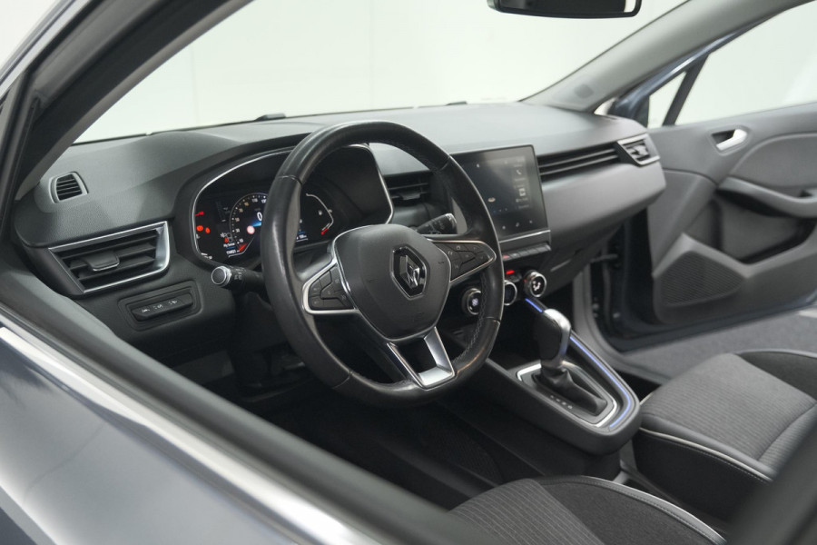 Renault Clio TCe 130 EDC Intens |  Allseason banden | Camera | Navigatie | Parkeersensoren