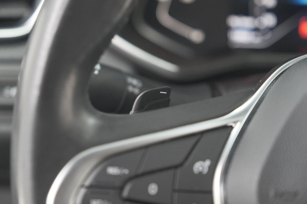 Renault Clio TCe 130 EDC Intens |  Allseason banden | Camera | Navigatie | Parkeersensoren