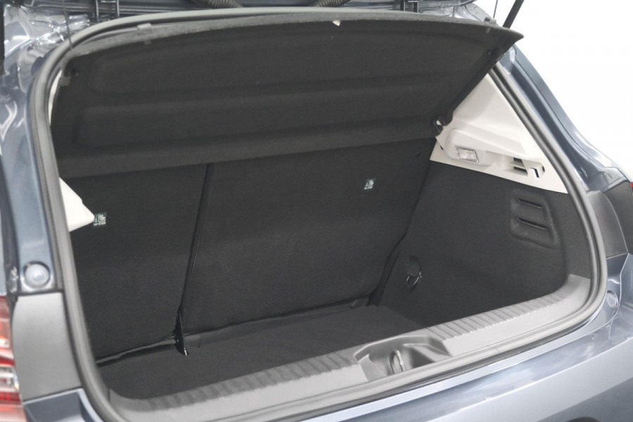 Renault Clio TCe 130 EDC Intens |  Allseason banden | Camera | Navigatie | Parkeersensoren