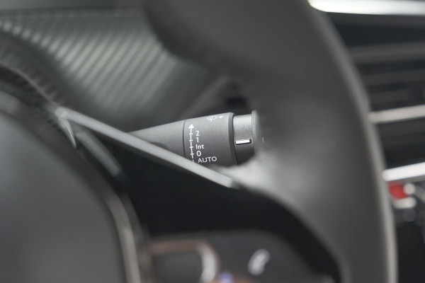 Peugeot 2008 PureTech 130 Active | Camera | Apple Carplay | Parkeersensoren | Stoelverwarming
