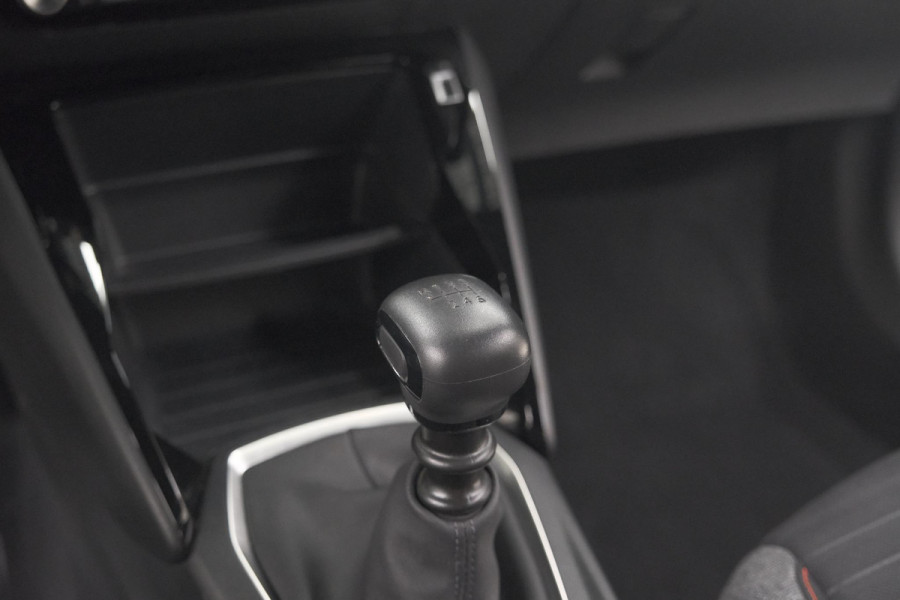 Peugeot 2008 PureTech 130 Active | Camera | Apple Carplay | Parkeersensoren | Stoelverwarming
