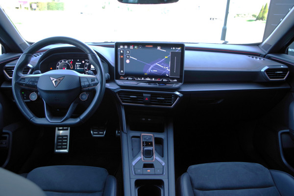 CUPRA Formentor 1.5 TSI e-Hybrid VZ 272 PK Performance PHEV, Trekhaak, Kuipstoelen, Sennheiser Sound, Memory, Camera