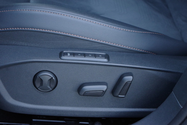 CUPRA Formentor 1.5 TSI e-Hybrid VZ 272 PK Performance PHEV, Trekhaak, Kuipstoelen, Sennheiser Sound, Memory, Camera