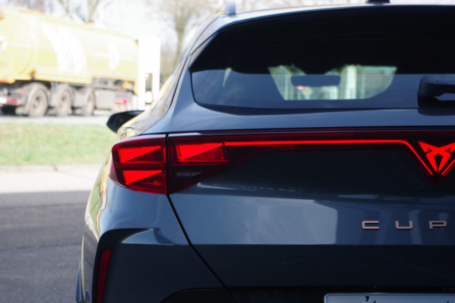 CUPRA Formentor 1.5 TSI e-Hybrid VZ 272 PK Performance PHEV, Trekhaak, Kuipstoelen, Sennheiser Sound, Memory, Camera