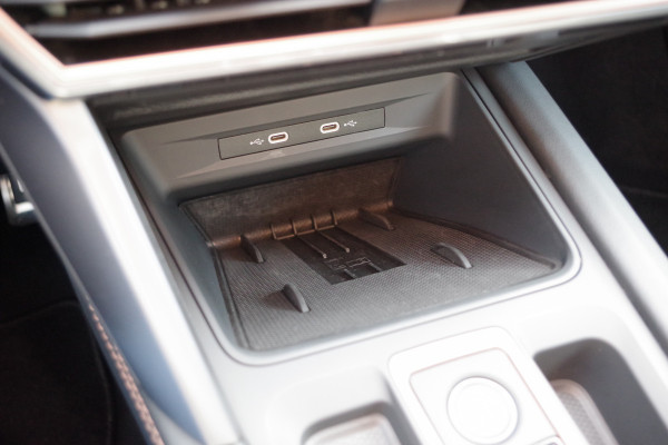 CUPRA Formentor 1.5 TSI e-Hybrid VZ 272 PK Performance PHEV, Trekhaak, Kuipstoelen, Sennheiser Sound, Memory, Camera